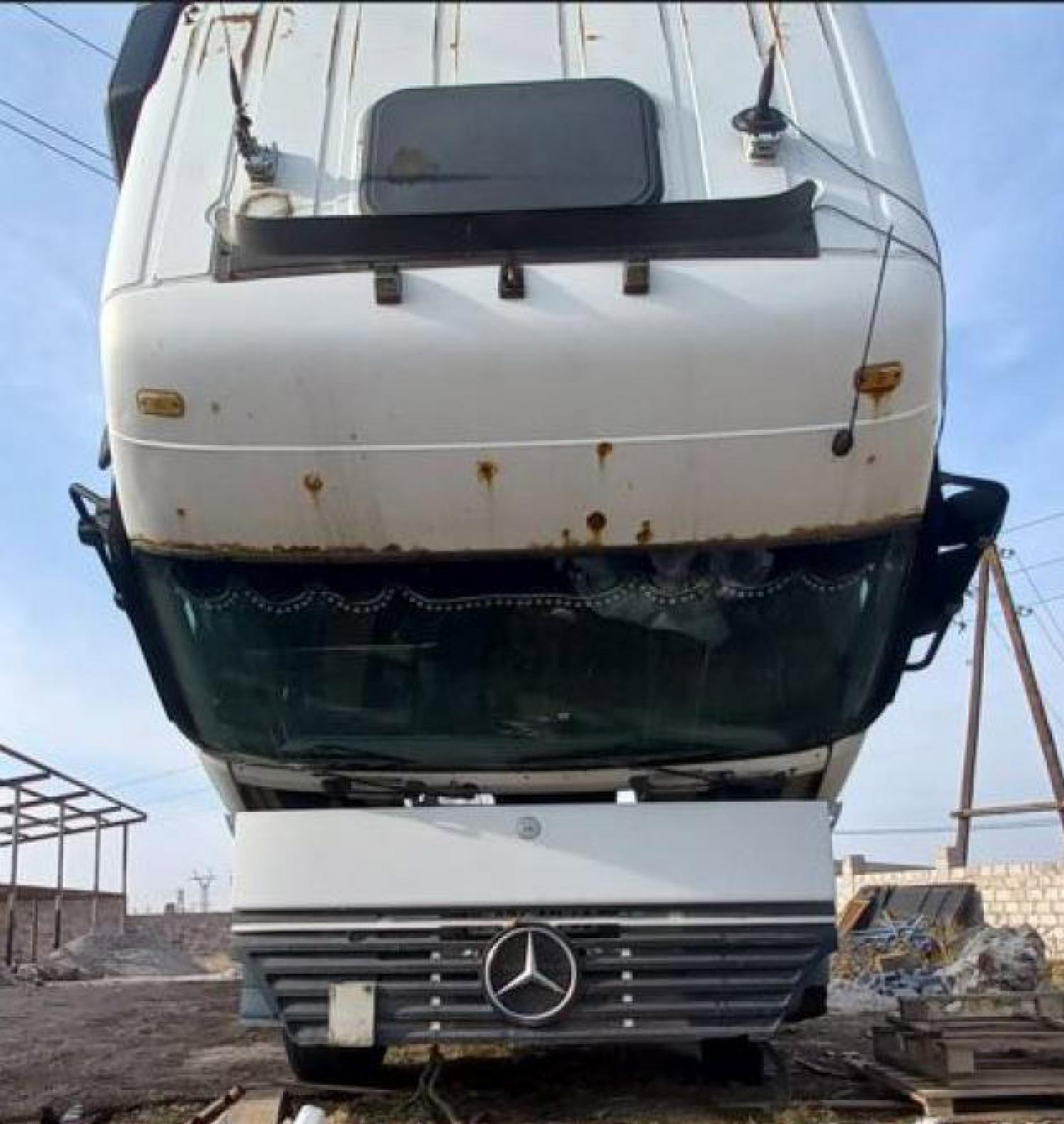 Բեռնատար թամբային քարշակ MERCEDES-BENZ 1840 LS